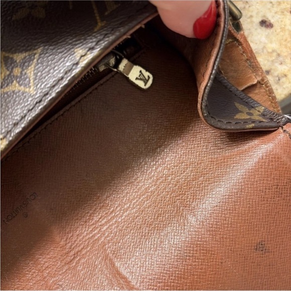 Authentic Louis Vuitton Brown Monogram Crossbody Bag - Picture 10 of 10